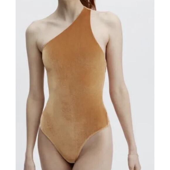 Fabletics Gigi Bodysuit 3XL 20/22 Velour Gold Plus One Shoulder Snaps Top NEW - Picture 2 of 5